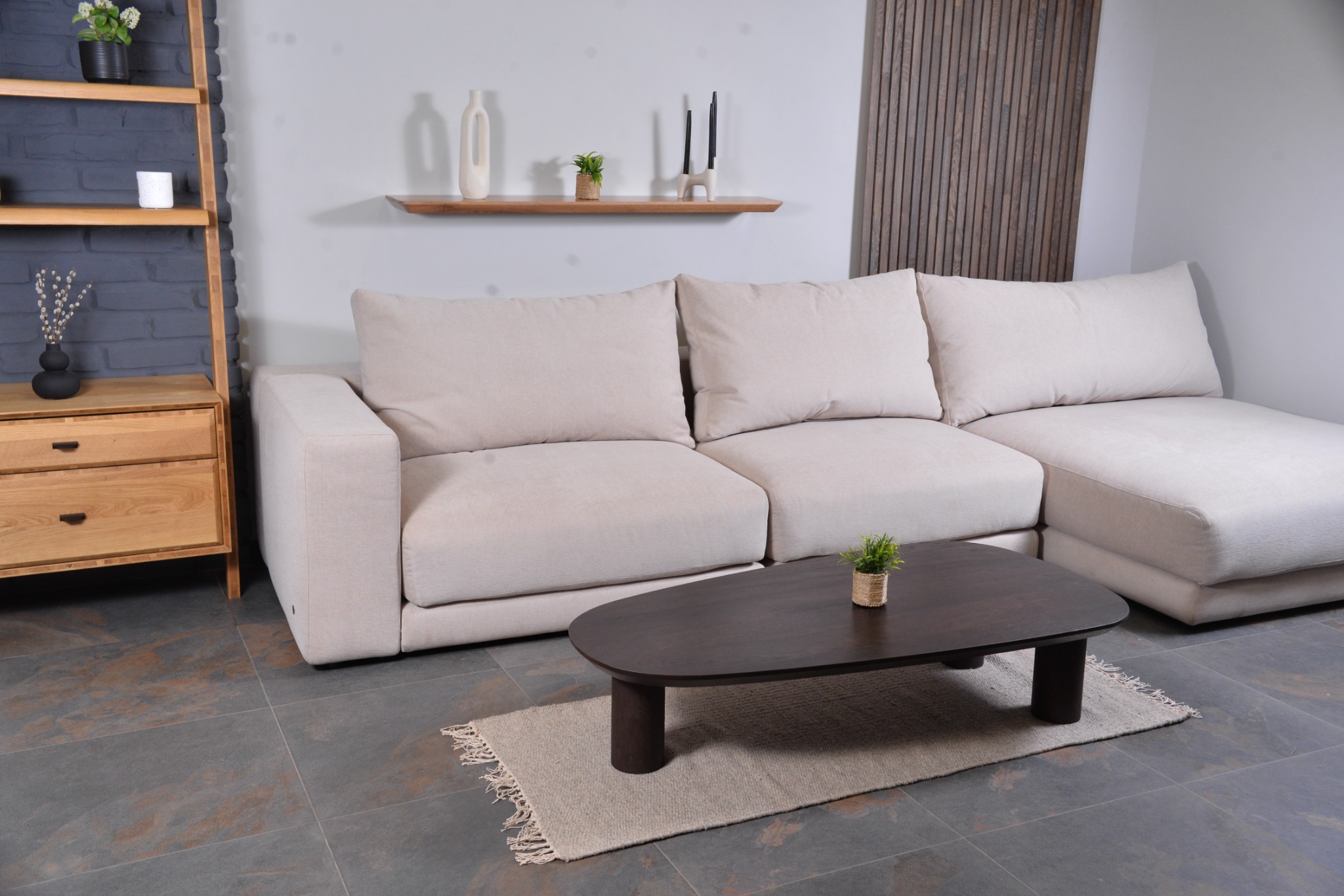 Eiken tafel in een professioneel interieur